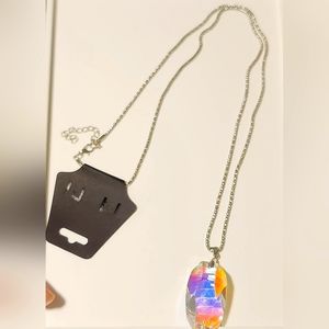NWT XL SWEATER NECKLACE WITH GIANT FAUX STONE PRISM FOCAL POINT!